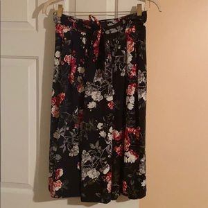 Floral print skirt